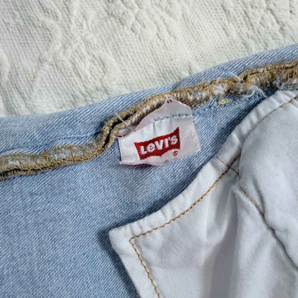 Levi's Light Blue Frayed Jeans Shorts - Picture 13 of 16
